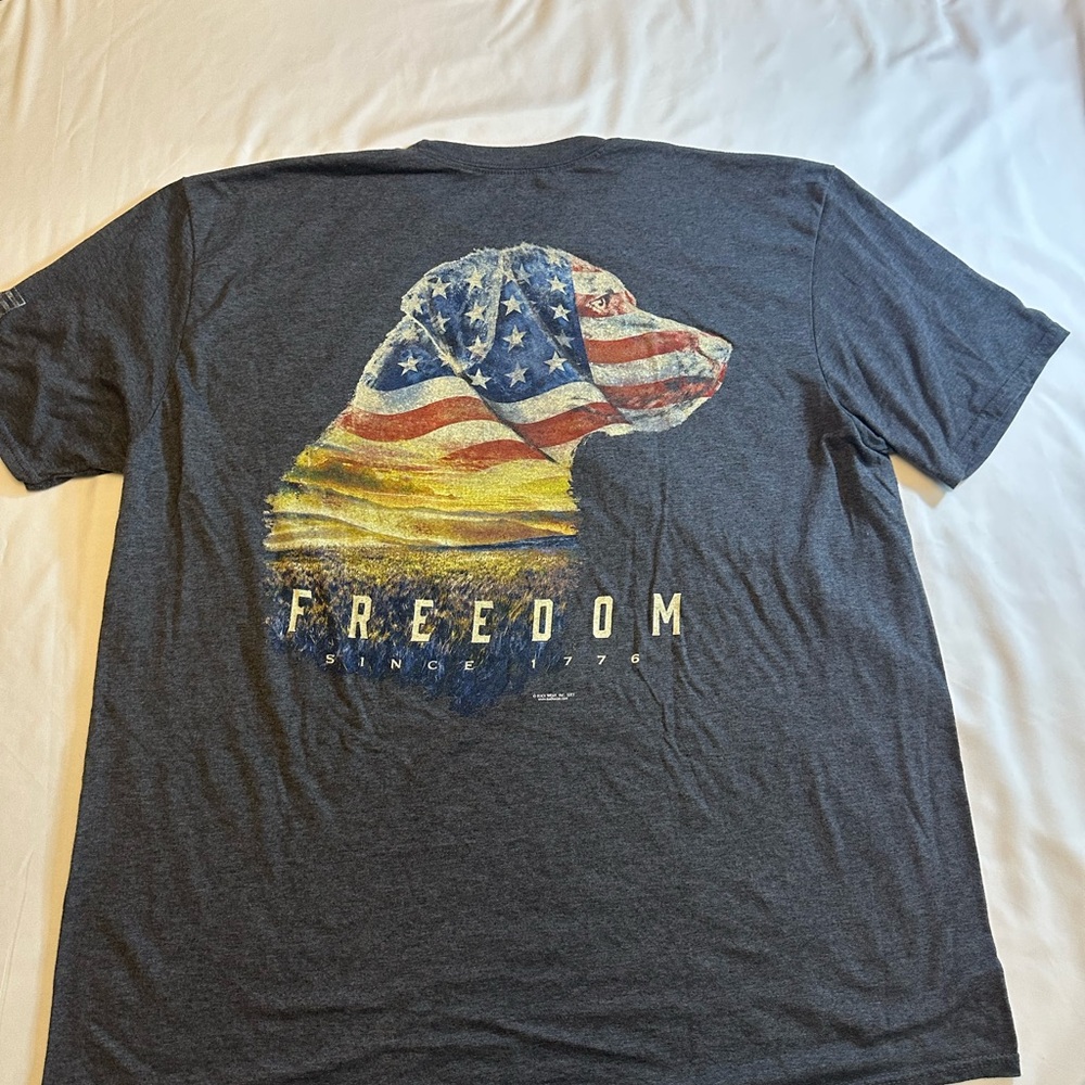 BUCK WEAR 2XL Gray Crewneck  Freedom Tee. 100%cotton